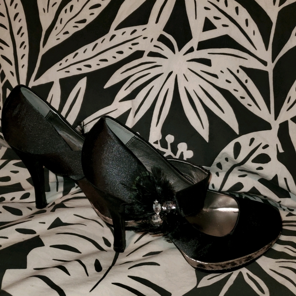 Adorable BKE heels.